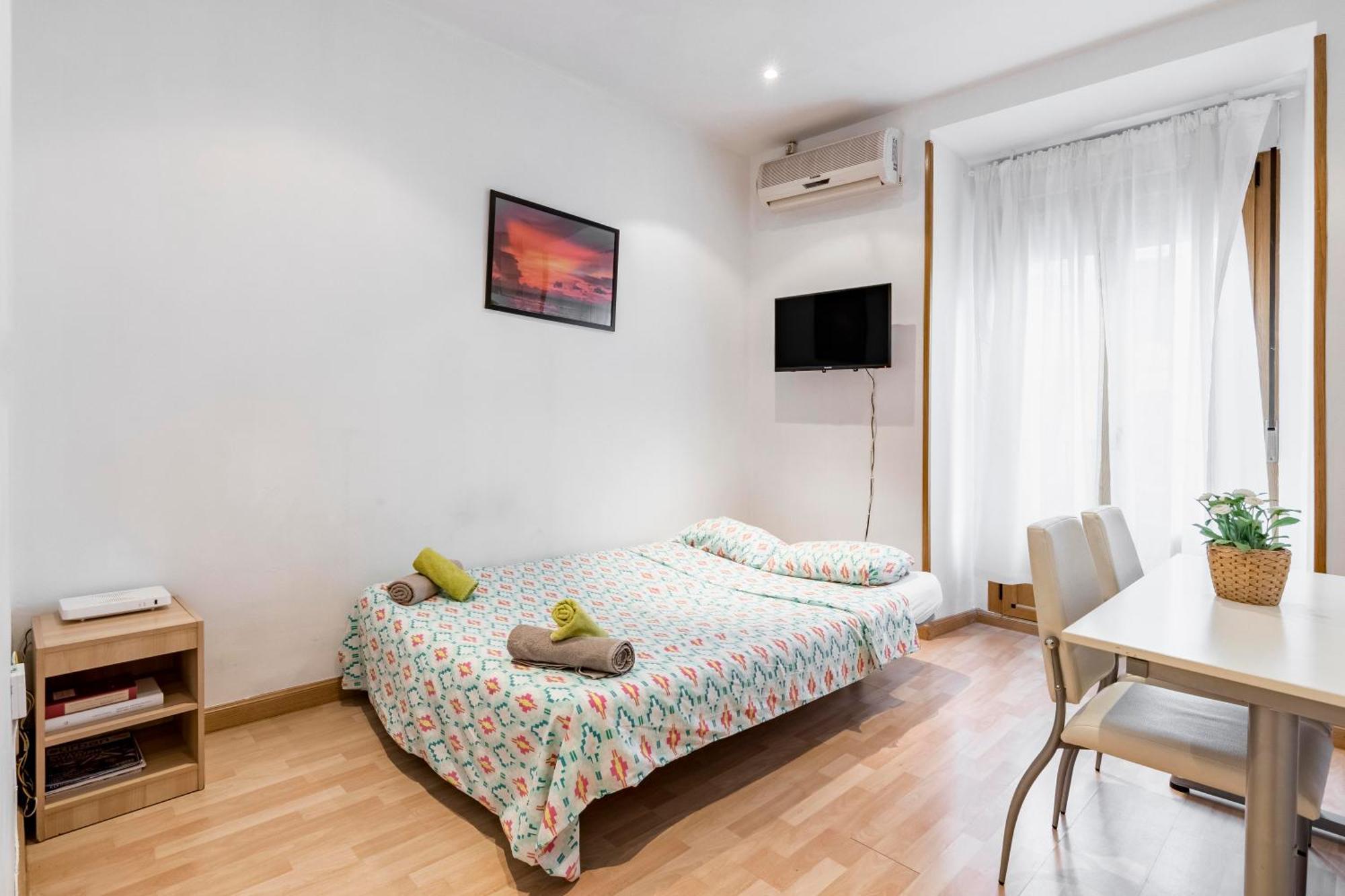 Atocha - Acogedor Apartamento, Centro De Мадрид Екстериор снимка